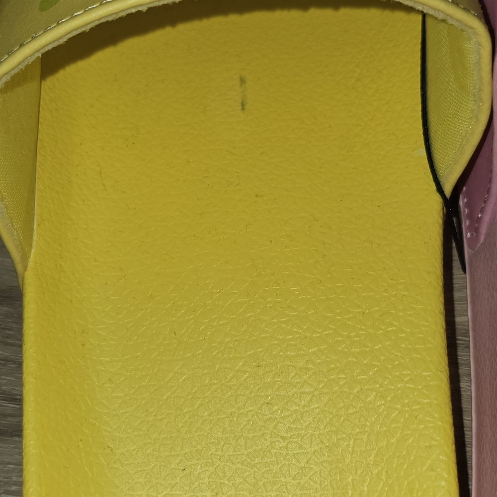 SpongeBob SquarePants Kids' Pink & Yellow Slide Sandals - Picture 8 of 8